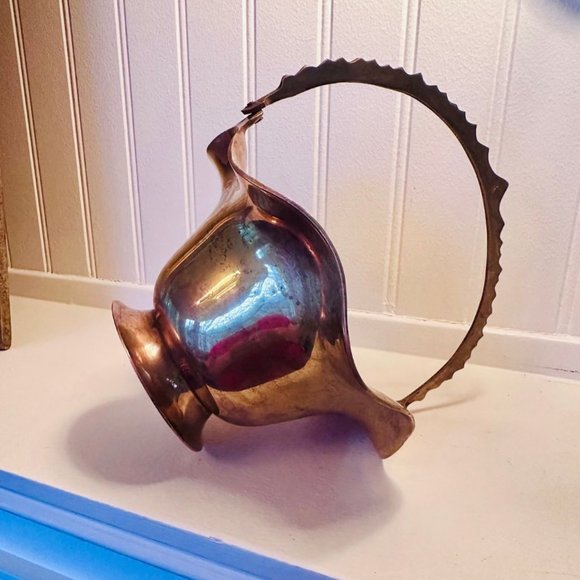 Adorable Brass Look Footed Basket w/Handle - Picture 5 of 11